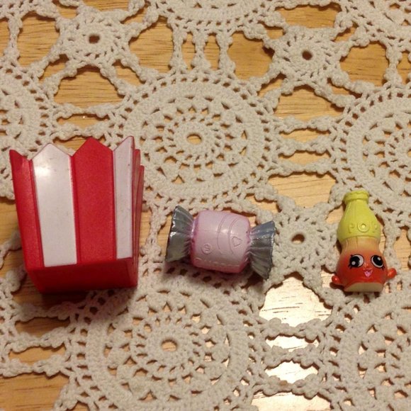 Shopkins Mini lot from theme-packed candy collection - Picture 1 of 5